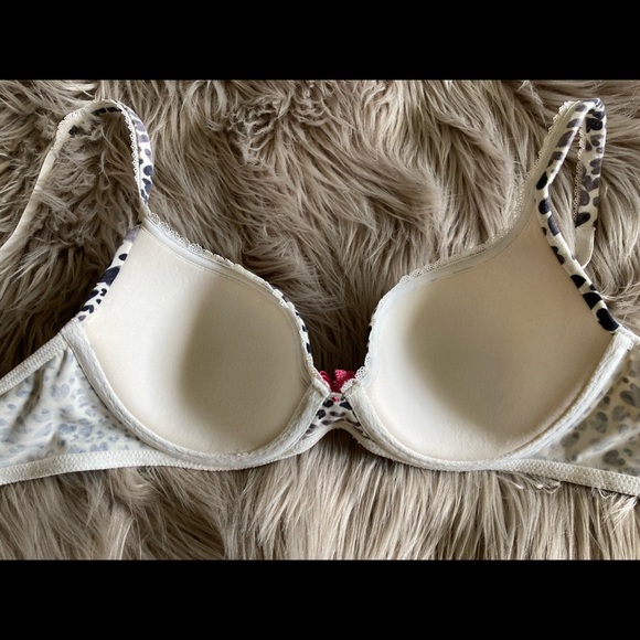 VS lightly-lined demi bra 32C - Picture 4 of 5